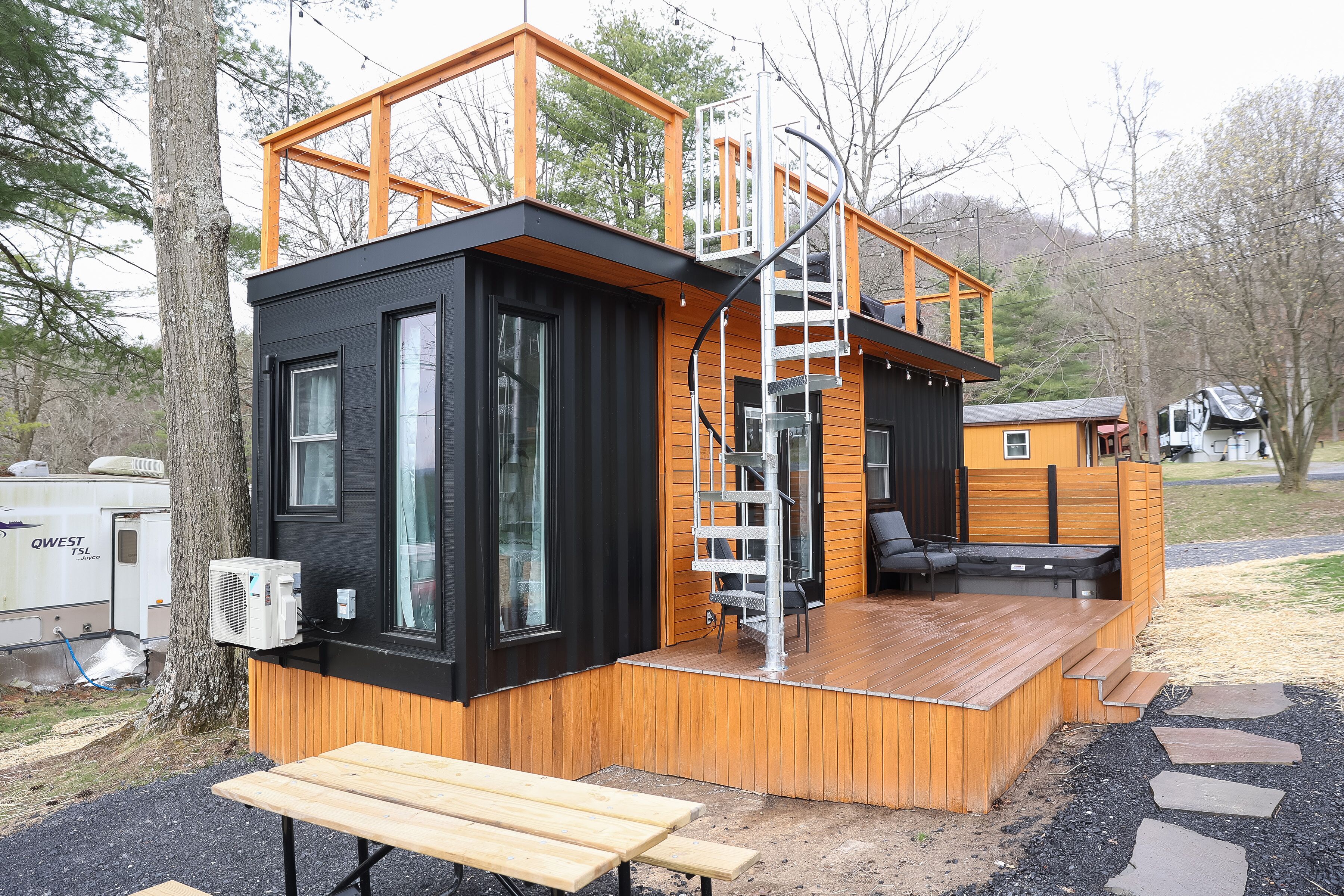 Luxury Cabin, Hot Tub, Valley View | Soundproofing, bed sheets