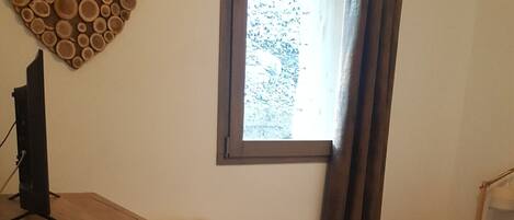 2 bedrooms, wheelchair access