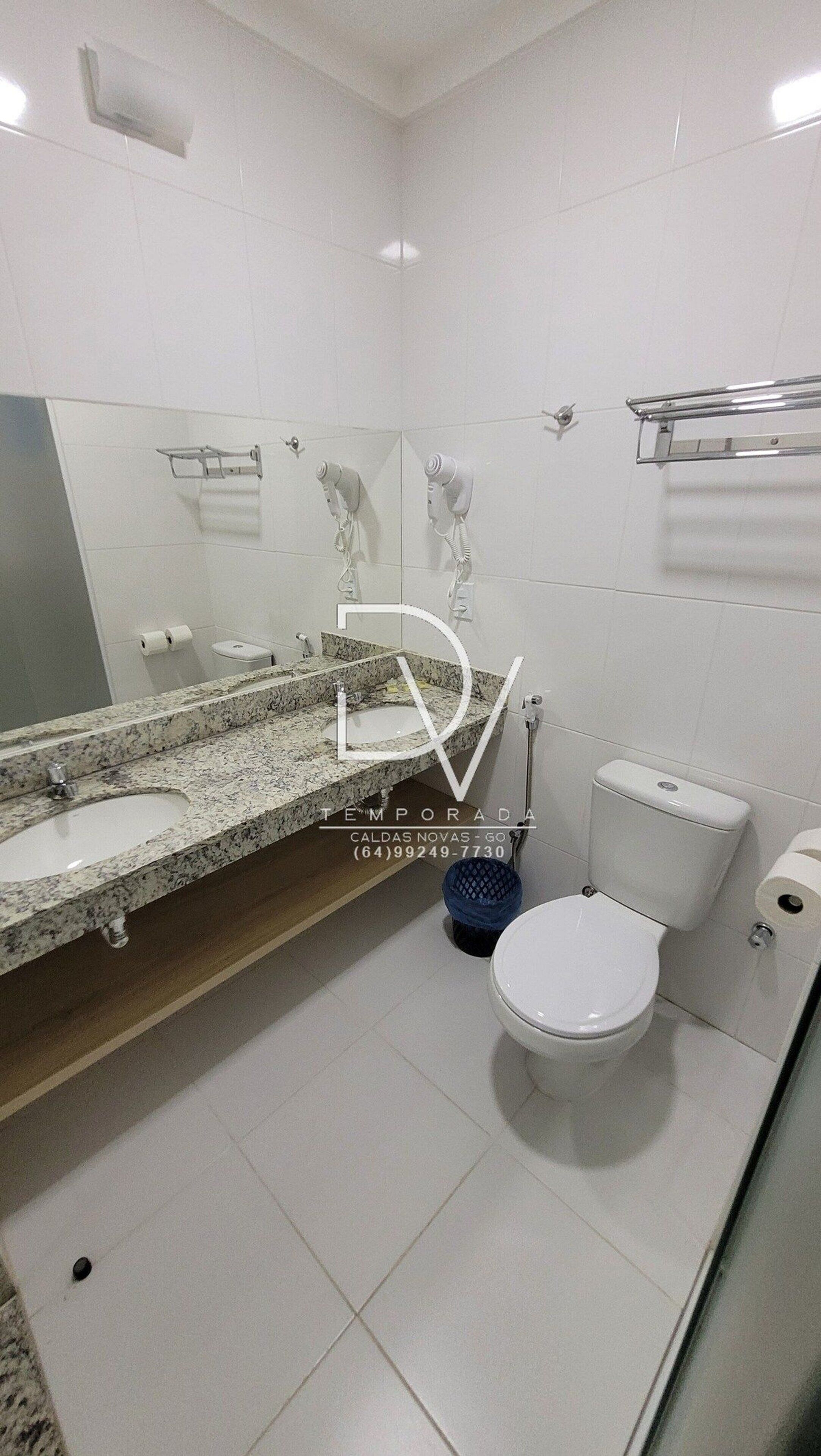 Suite | Bathroom
