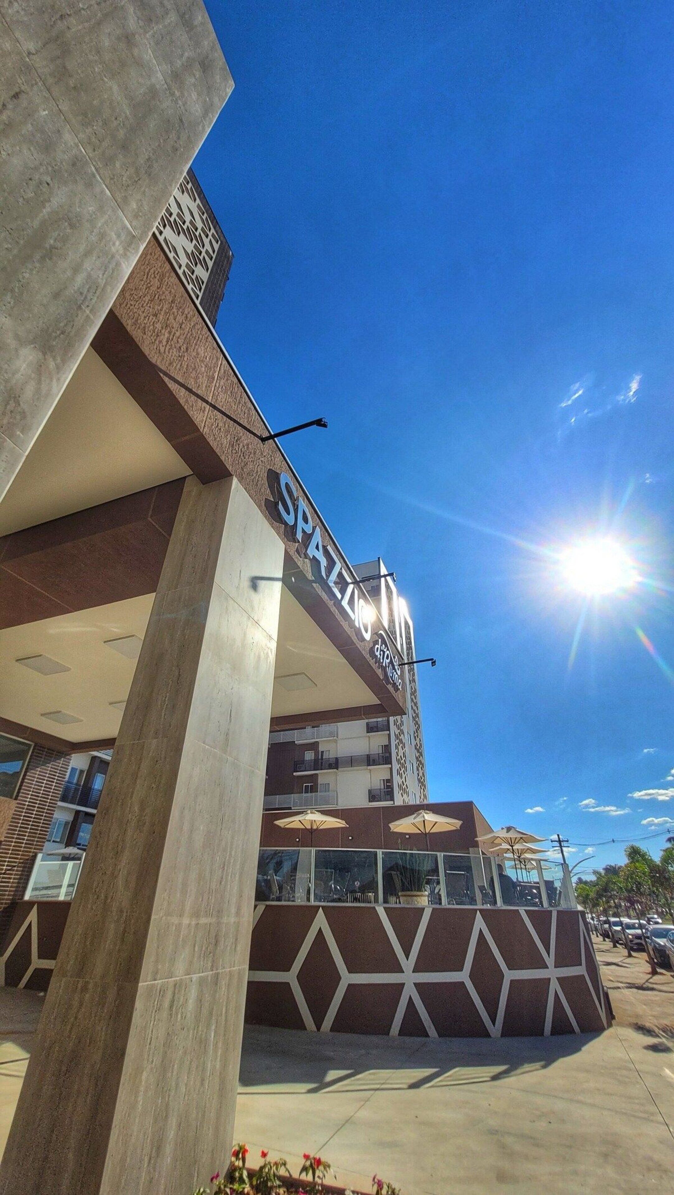 Suite | Exterior