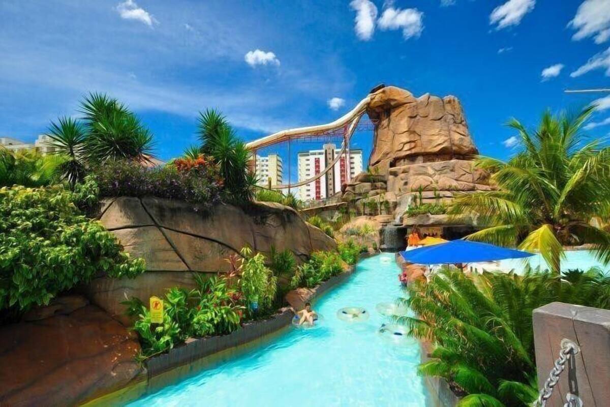 Suite | Pool | Outdoor pool, pool umbrellas, pool loungers
