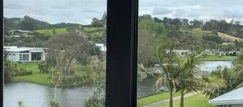 Hosts on the Coast Mellow out on Martins