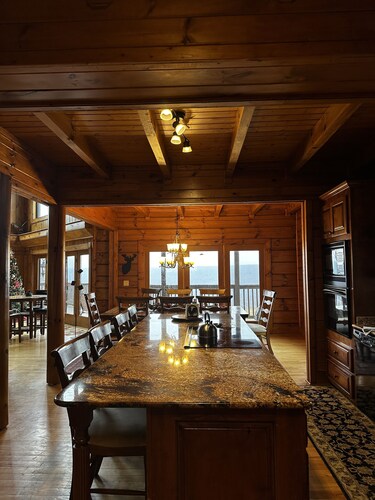 Cozy Mountain Cabin Getaway 