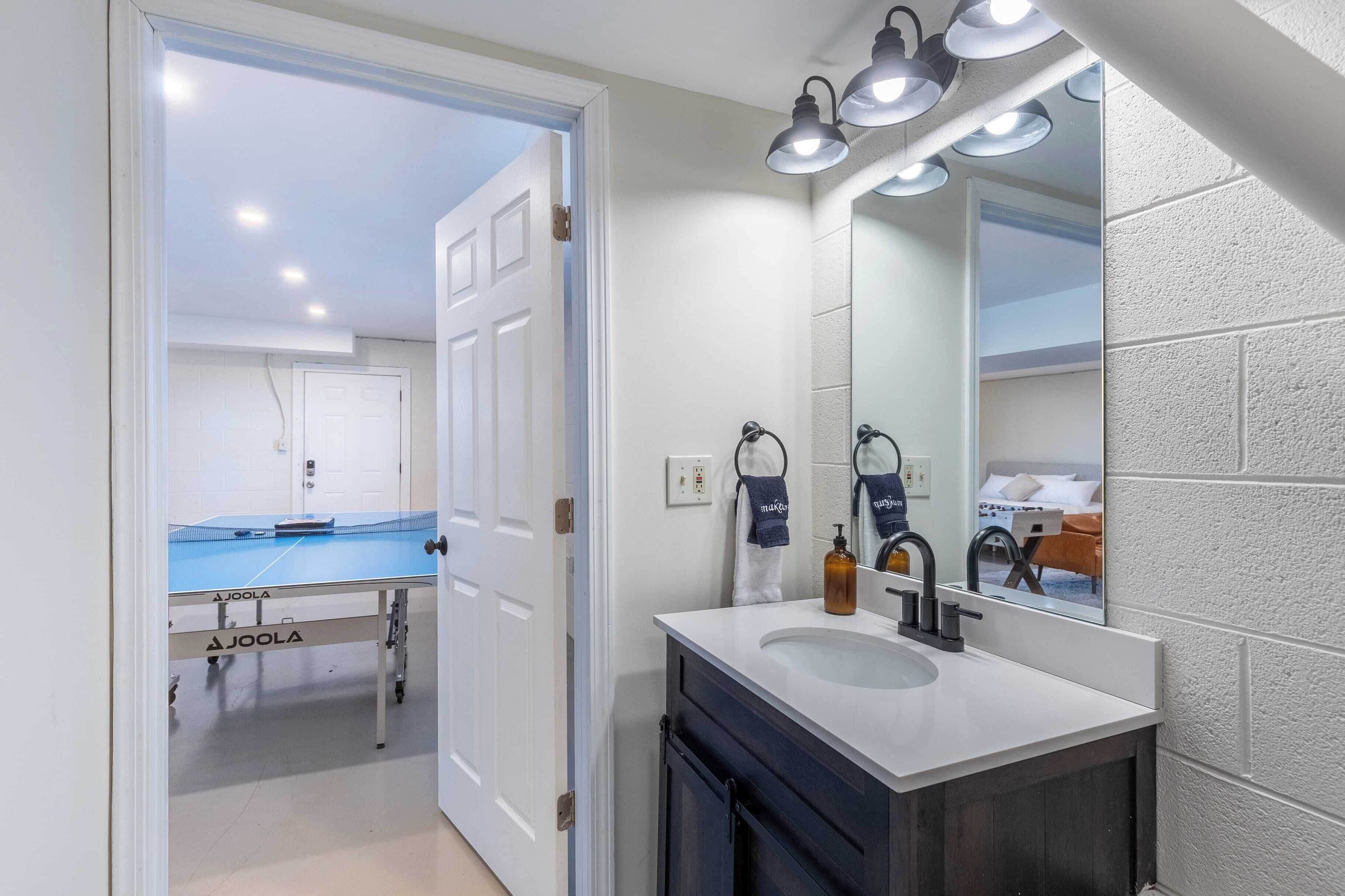 House (2 Bedrooms) | Bathroom | Free toiletries, towels, soap, shampoo