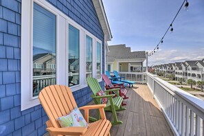 House (4 Bedrooms) | Front of property - Charming Surf City Home w/ Elevator: Walk to Beach (Holly Ridge)