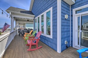House (4 Bedrooms) | Interior - Charming Surf City Home w/ Elevator: Walk to Beach (Holly Ridge)