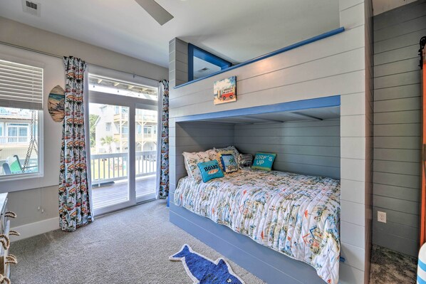 House (4 Bedrooms) | Interior - Charming Surf City Home w/ Elevator: Walk to Beach (Holly Ridge)