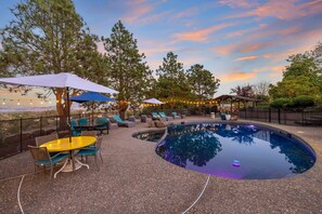Front of property - Private Pool & Large Deck: Modern Cotati Villa! (Cotati)