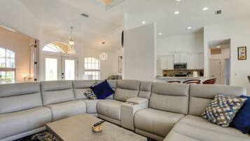 House (3 Bedrooms) | Interior