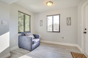 House (2 Bedrooms) | Interior - Close to Pompano Beach: Sunny Retreat Near Casinos (Pompano Beach)
