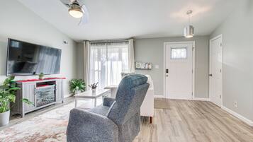 House (3 Bedrooms) | Front of property