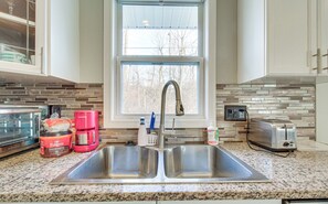 House (3 Bedrooms) | Interior - 5 Mi to The Usaf Museum: Dayton Home, Walk to Park (Dayton)