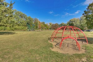 House (3 Bedrooms) | Interior - 5 Mi to The Usaf Museum: Dayton Home, Walk to Park (Dayton)