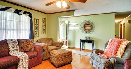 Charming Lake Charles Home w/ Patio & Grill