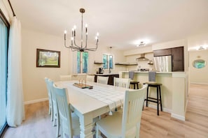 Dining - Lovely Harbor Springs Hideaway Near The Highlands! (Harbor Springs)