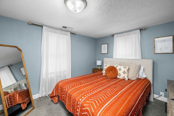 3 habitaciones, tabla de planchar con plancha y wifi gratis 