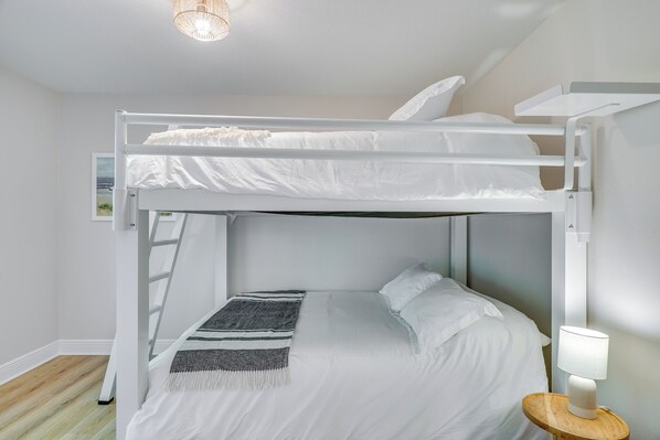 Interior - Florida Getaway w/ Heated Pool, Bar & Fire Table! (Cape Coral)