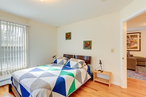 2 bedrooms, iron/ironing board, bed sheets