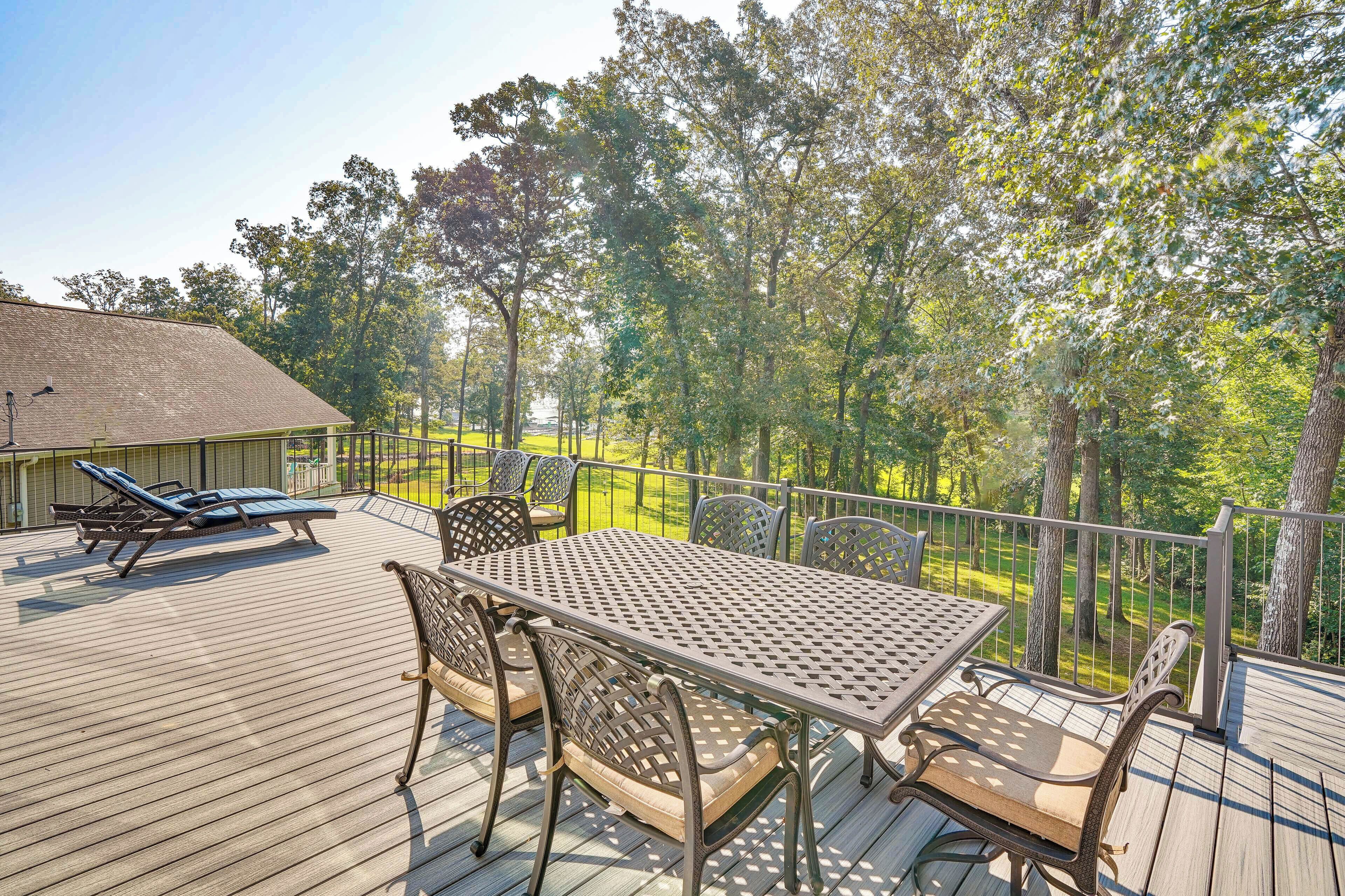 獨棟房屋 (4 Bedrooms) | 室外用餐