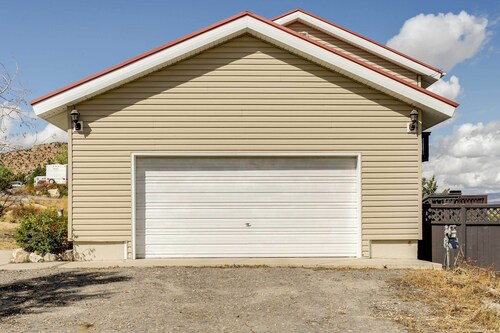 Steinaker State Park w/ Fireplace: Vernal Getaway!