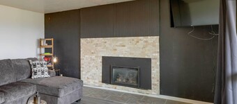 Steinaker State Park w/ Fireplace: Vernal Getaway!