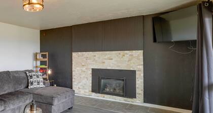Steinaker State Park w/ Fireplace: Vernal Getaway!