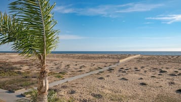 Ubicación a pie de playa y toallas de playa