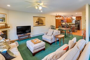 電視、壁爐、書籍