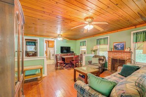 Interior - Floral City Vacation Rental ~ 1 Mi to Boat Ramp! (Floral City)