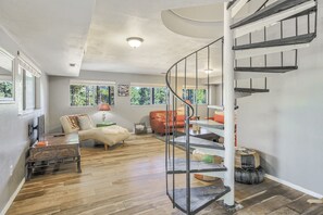 Interior - 4bdmountain Getawaydog Friendlyminutes to Pikes Peak & Nature (Woodland Park)