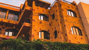 Fachada de la propiedad