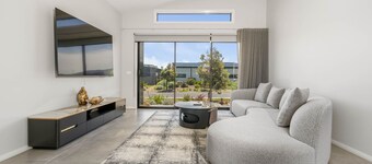 Opulence Cove Inverloch