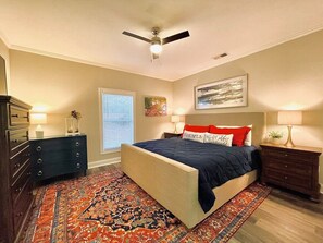 4 makuuhuonetta, silitysrauta/-lauta, internet, vuodevaatteet