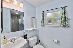 Amenidades de baño ecológicas, secadora de cabello, toallas 
