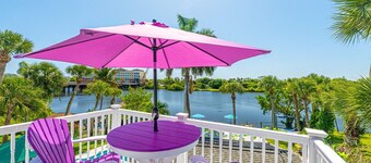 Crane Creek Inn Osprey Room: Waterfront, Pool, B&B