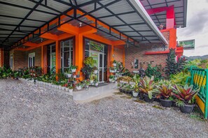 Front of property - Hotel O Bunga Sonsang Homestay Syariah (Kamang Magek)