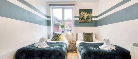 2 bedrooms, iron/ironing board, free WiFi, bed sheets