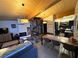 TV connectée, cheminée