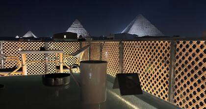 Nefertari Pyramids View Inn