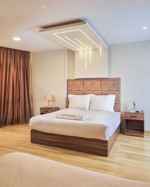 Egyptian cotton sheets, premium bedding, down duvets, Tempur-Pedic beds - Nefertari Pyramids View Inn (Giza)
