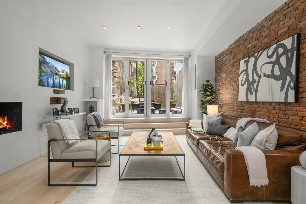 Noho Court | 2BR Loft with Private Terrace