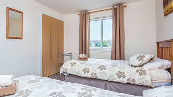 2 bedrooms, free WiFi, bed sheets