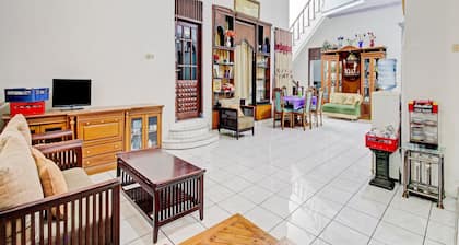 OYO 90543 An-nur Guest House Syariah