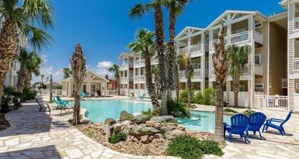 WINTER TEXANS WELCOME- 3 BR 3.5 BA + Garage, 2 Balconies, 2 blocks to Beach!!