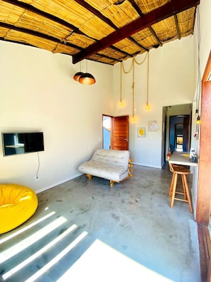 Living area - RiqueHouse Hidro churrasqueira a 500 m (Marica)