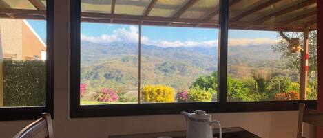 تناول الطعام