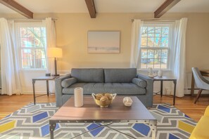 Smart TV, fireplace - 4-Bed Home Near Newport, Beaches & Military Base on Aquidneck Island (Middletown)