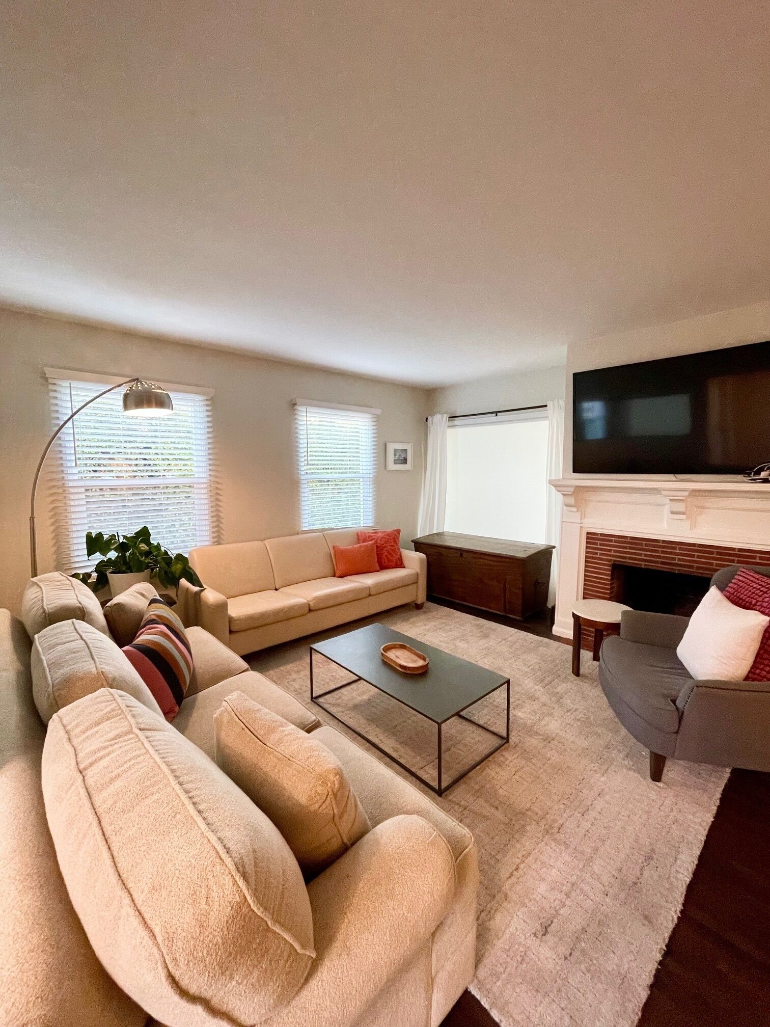ADORABLE & newly remodeled house near La Mesa Village & 20 min to the beaches!