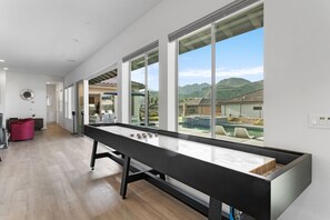 Interior - PGA West Cotton Candy Skies- pool, hot tub, mountain views, private clubhouse (La Quinta)