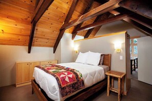 4 soveværelser, skrivebord, strygejern/strygebræt, weekendseng